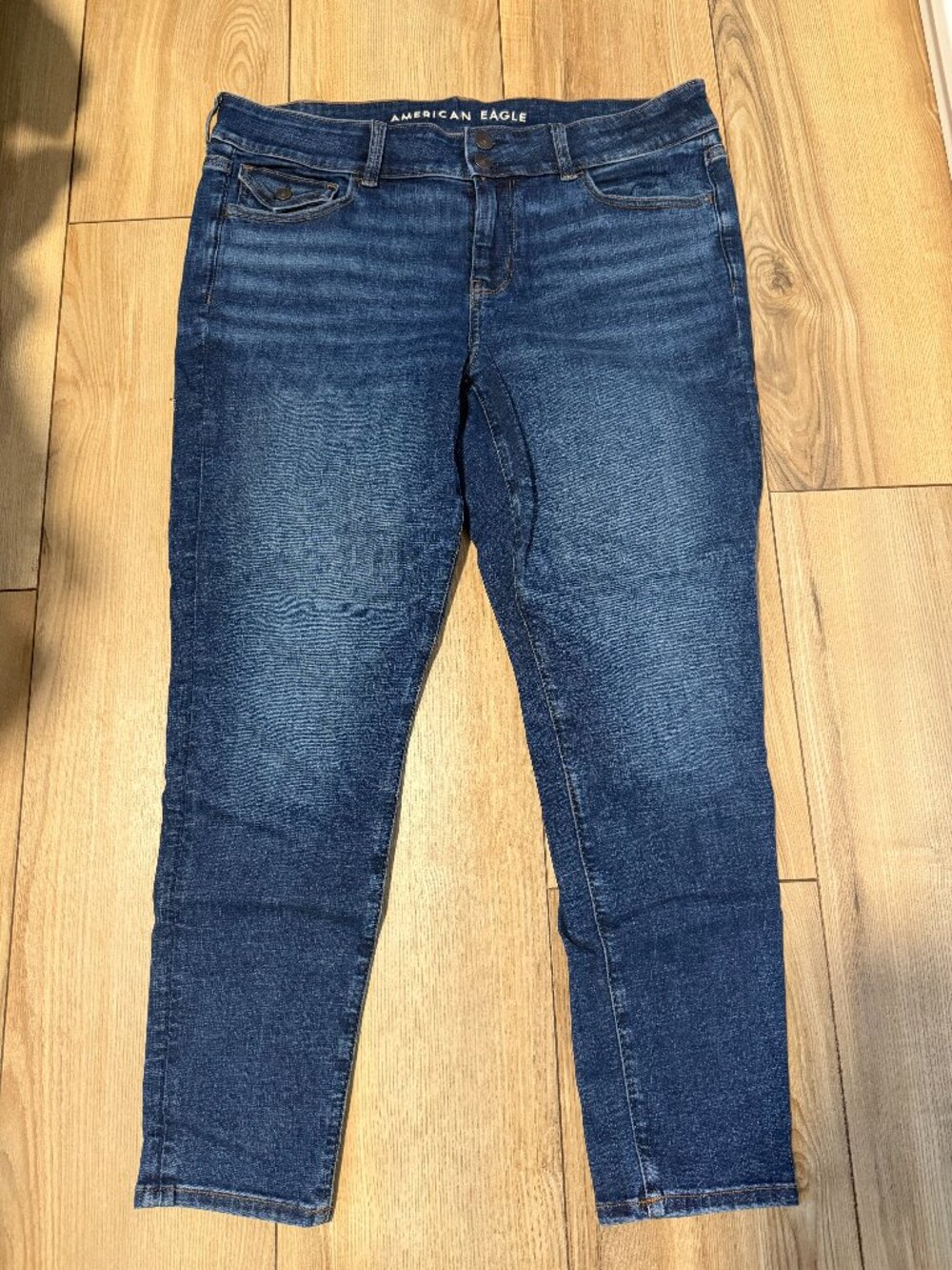 NWOT American Eagle Jeans sz 16
